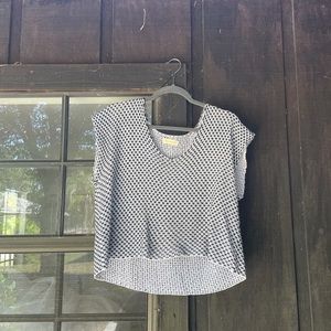 Han Starnes summer sweater top